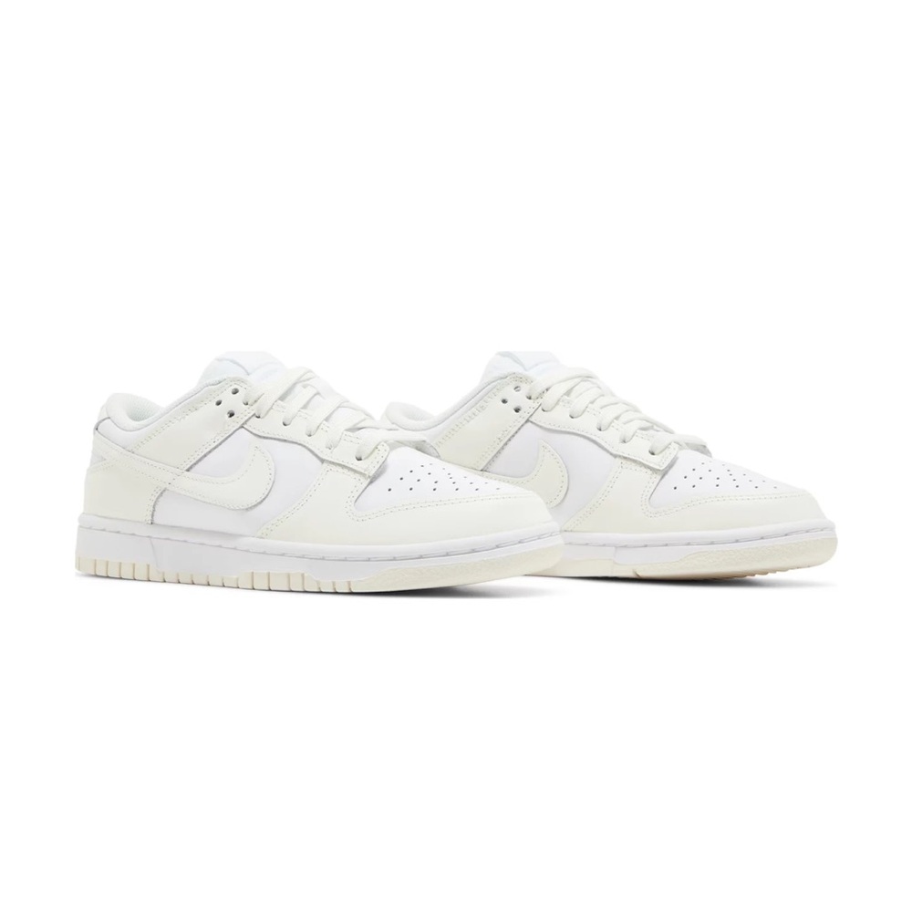 Nike 2022 Women’s Dunk Low ‘White Sail’